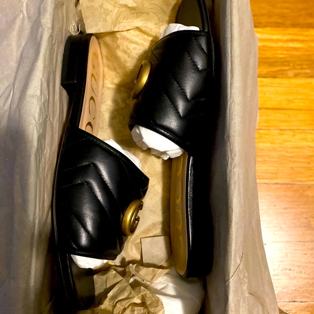 Women’s Gucci Slides with Double G